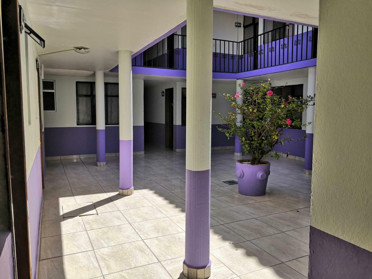 Hotel Los Arcos Pénjamo Екстериор снимка